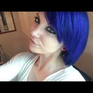 Meet your Posher, Olivia